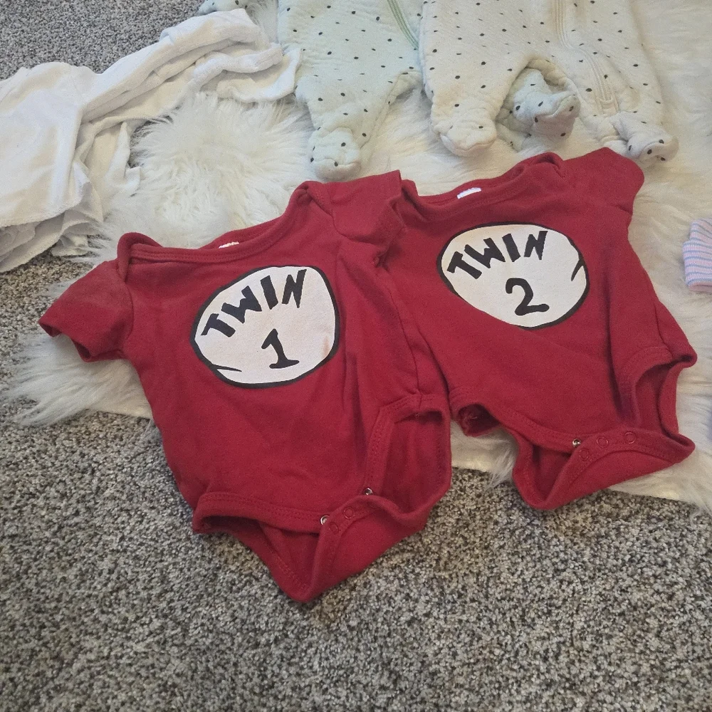 Baby Clothes TWINS Lot - Picture 2 of 16